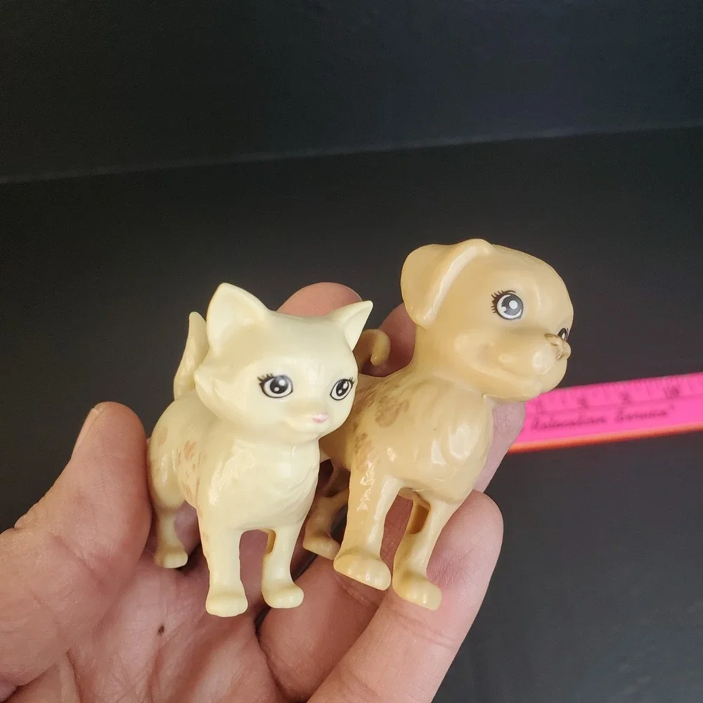 Barbie Play And Wash Pet Animals Dog + Cat Lot of 2 Plastic Figures‎